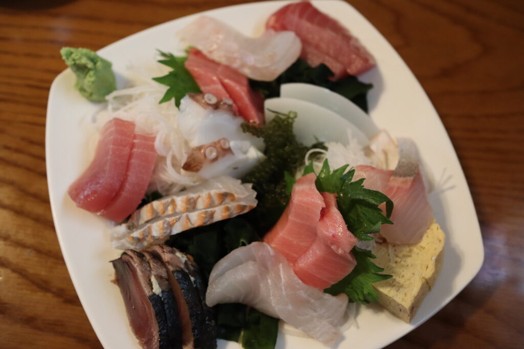石垣島にあるひとしの刺身盛り