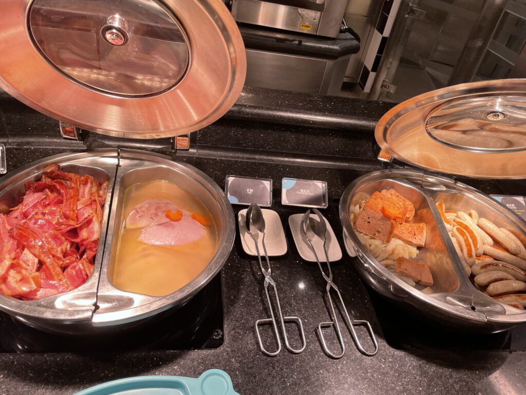 香港ディズニーハリウッドホテルのインク＆プレート