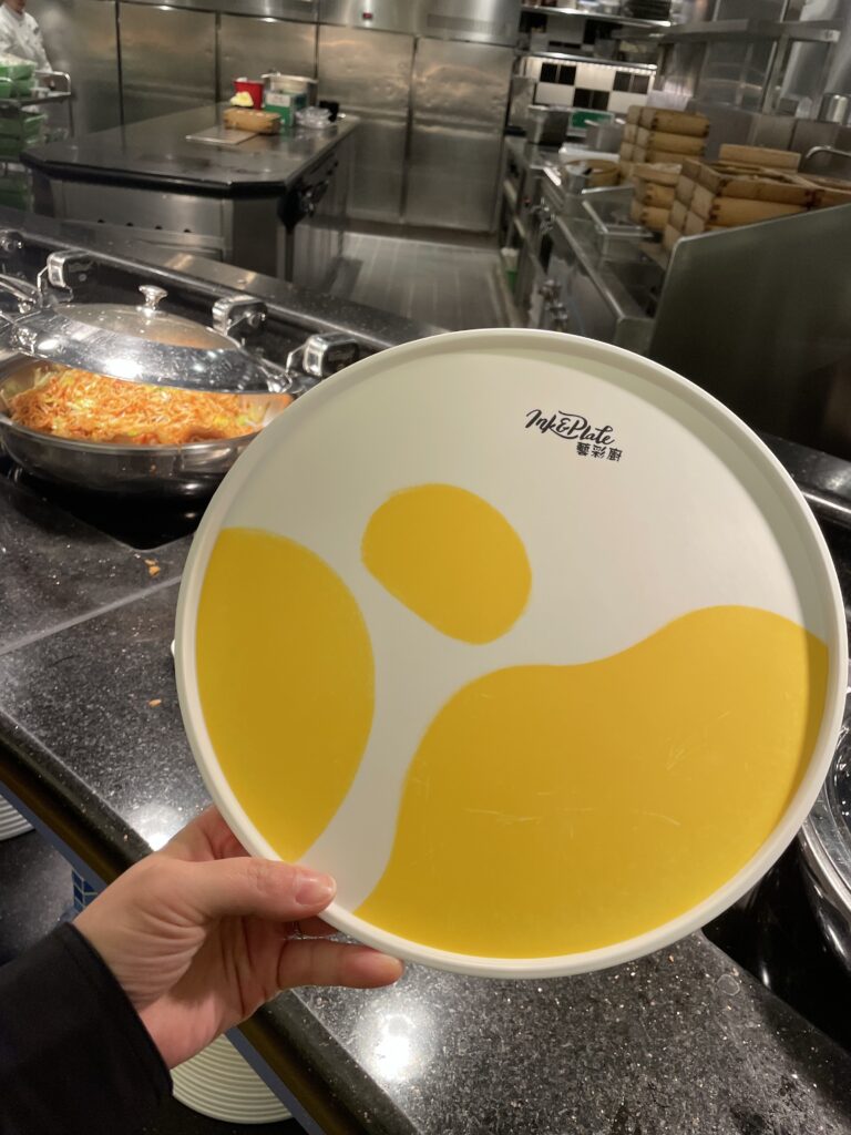 香港ディズニーハリウッドホテルのインク＆プレート