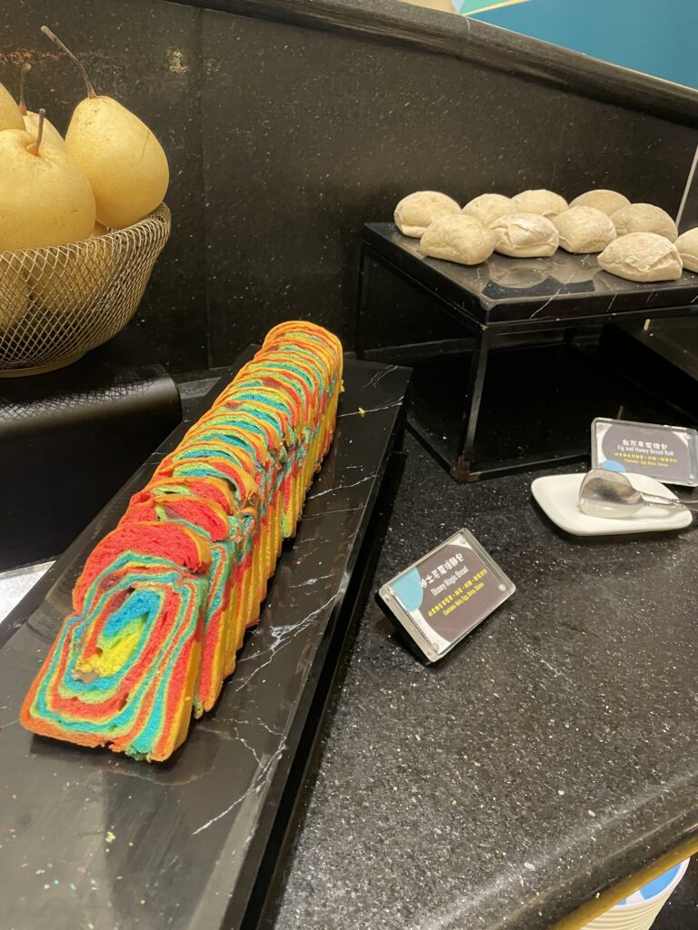 香港ディズニーハリウッドホテルのインク＆プレート