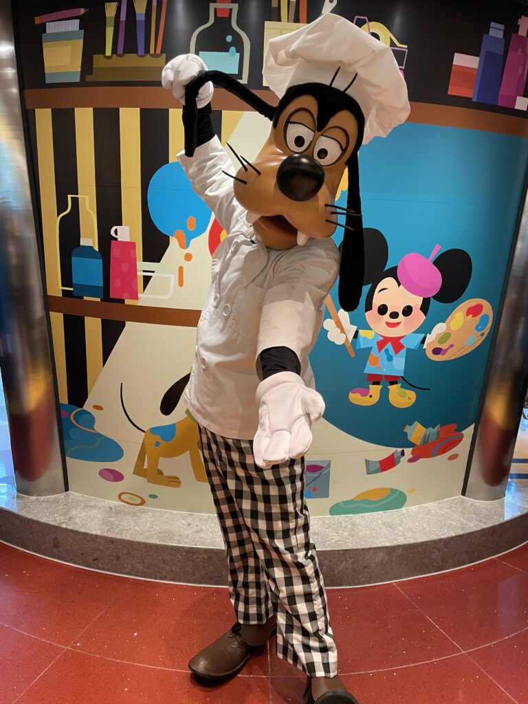 香港ディズニーハリウッドホテルのインク＆プレートのキャラグリグーフィの様子