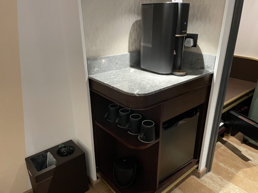 香港ディズニーハリウッドホテルのウォーターサーバー