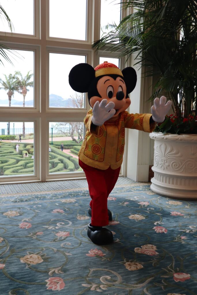 香港ディズニーランドホテルの太極拳ミッキー