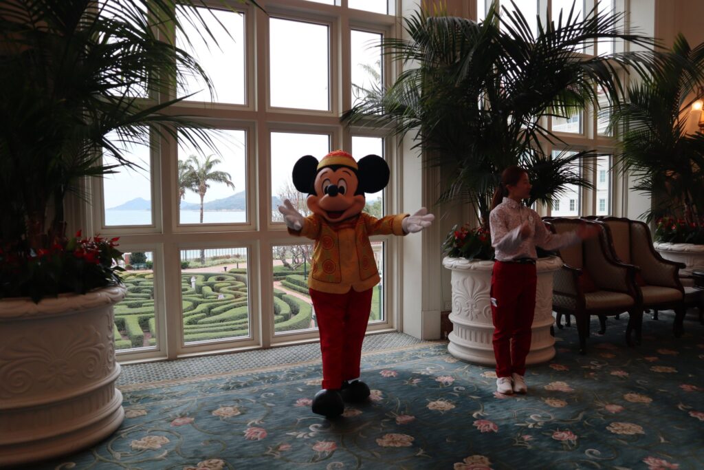 香港ディズニーランドホテルの太極拳ミッキー