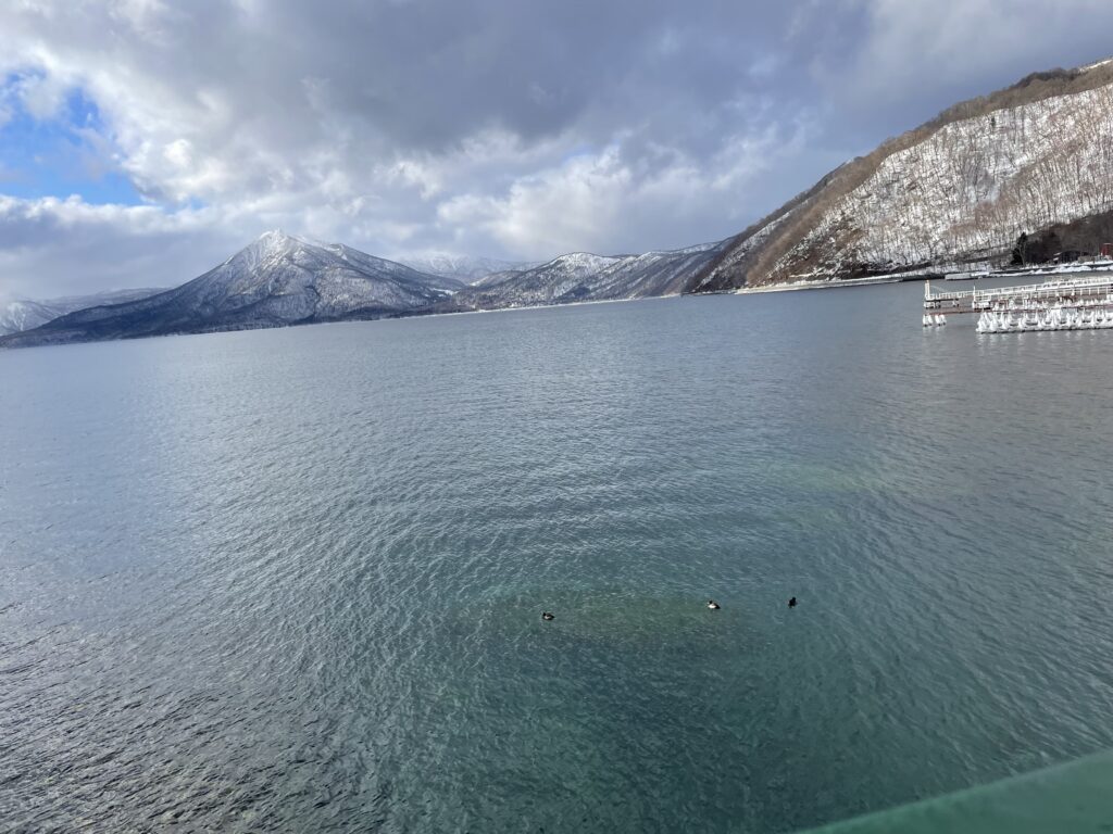 冬の支笏湖