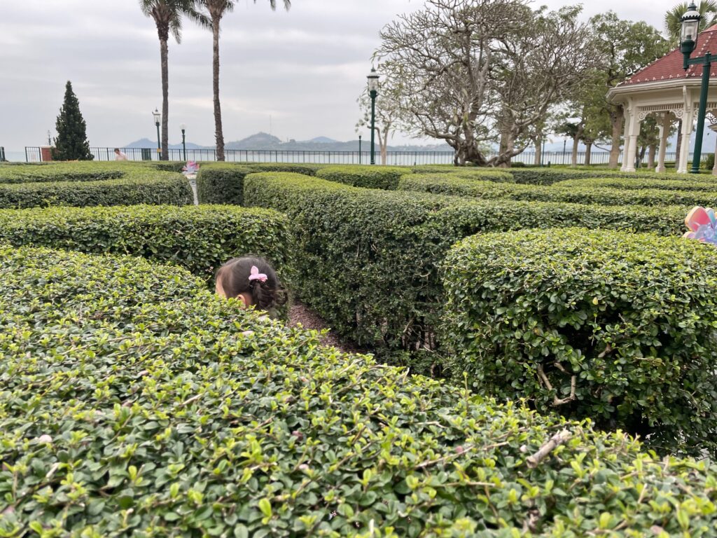 香港ディズニーランドホテルのミッキー迷路