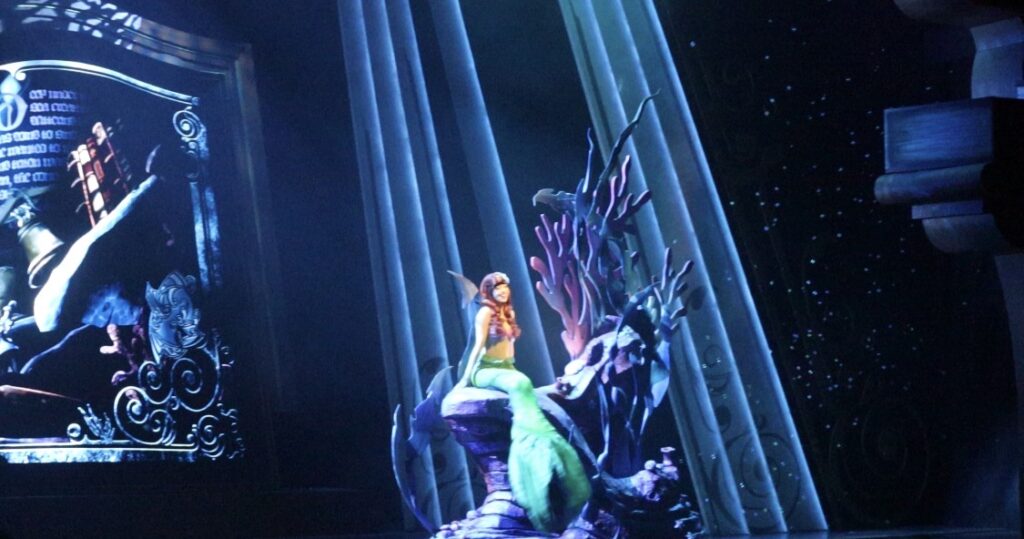 香港ディズニーのミッキーアンドザワンダラスブックのアリエル