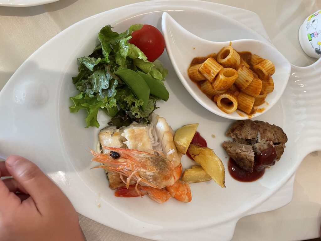 ホテルノイシュロス小樽お子様ランチ